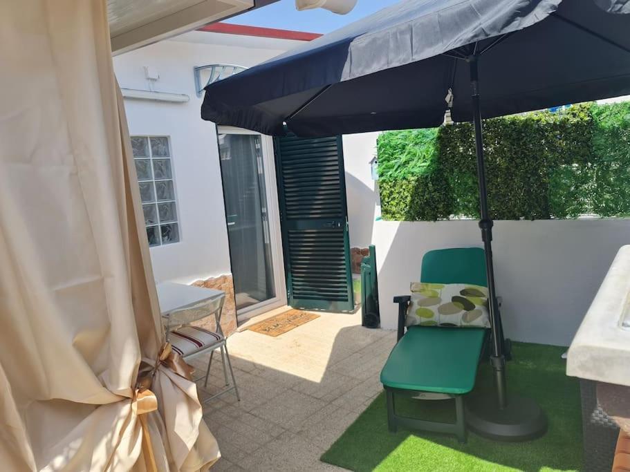 "Linda'S Guest House" Beach House With Private Patio & Hot Tub, 3 Min From The Beach Costa de Caparica Ngoại thất bức ảnh