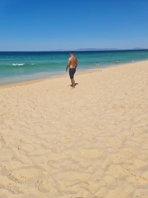 "Linda'S Guest House" Beach House With Private Patio & Hot Tub, 3 Min From The Beach Costa de Caparica Ngoại thất bức ảnh